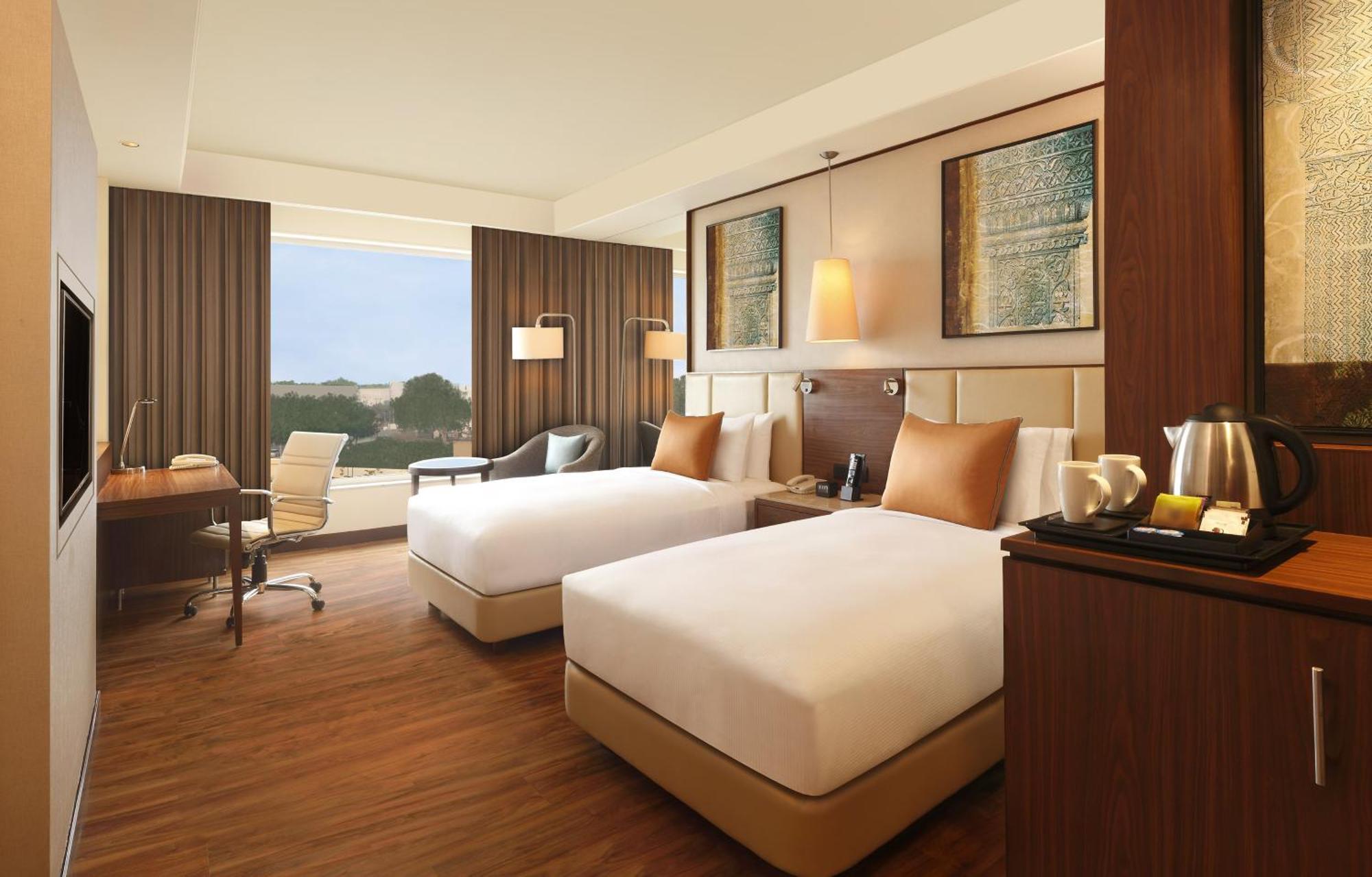 Doubletree By Hilton Agra Hotel Agra  Eksteriør billede